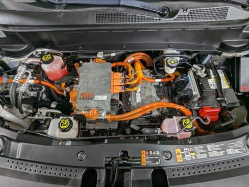 Used 2023 Chevrolet Bolt EUV LT FWD image 32
