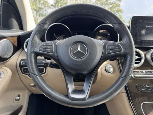 Used 2017 Mercedes-Benz GLC 300 image 10