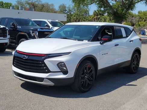 Used 2023 Chevrolet Blazer LT w/ Driver Confidence Package FWD image 3