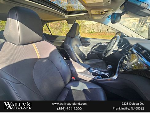 Used 2020 Toyota Camry XLE w/ Driver Assist Package image 28