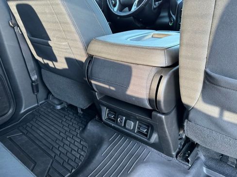 Used 2019 Chevrolet Silverado 1500 LT Trail Boss w/ Bed Protection Package AWD/4WD image 14