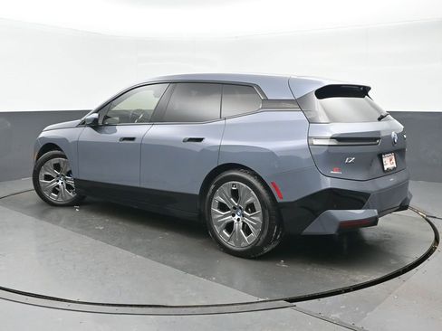 Used 2023 BMW iX xDrive50 w/ Ultimate Package 2 image 5