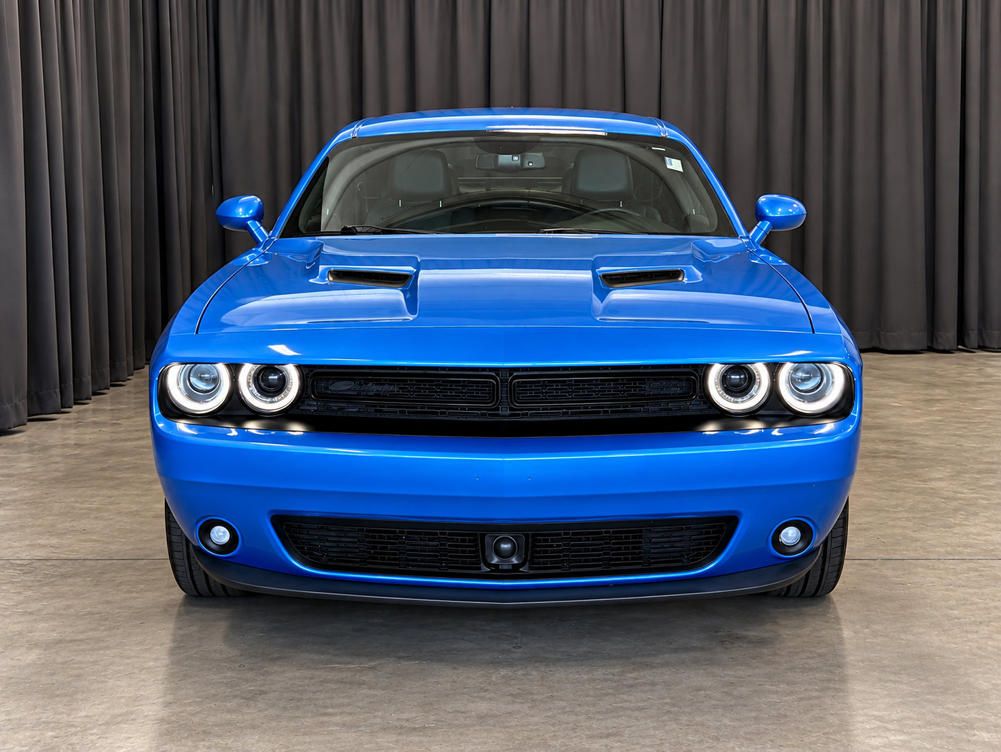 Used 2023 Dodge Challenger SXT w/ Plus Package RWD image 5