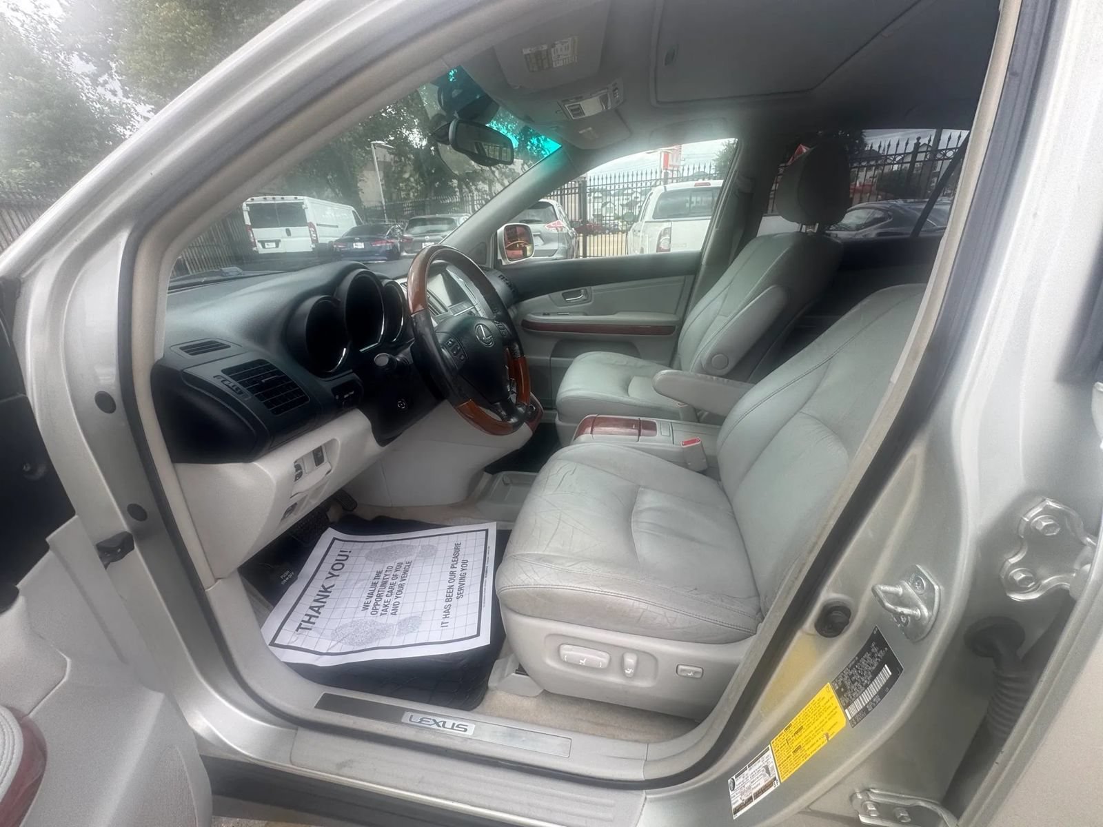 Used 2005 Lexus RX 330 FWD image 4