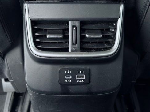 Used 2024 Subaru Outback Premium AWD/4WD image 23