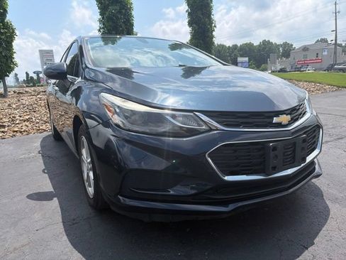 Used 2016 Chevrolet Cruze LT w/ Convenience Package FWD image 3