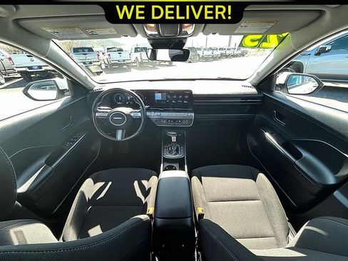 Used 2025 Hyundai Kona SEL AWD/4WD image 12