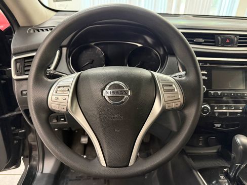 Used 2015 Nissan Rogue S AWD/4WD image 30