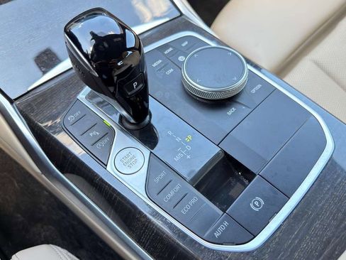 Used 2022 BMW 330i Sedan w/ Driving Assistance Package RWD image 18