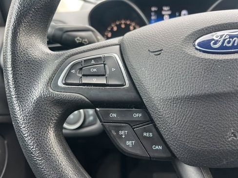 Used 2018 Ford Escape SE image 12