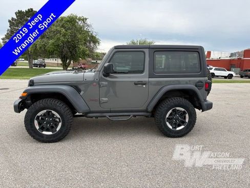 Used 2019 Jeep Wrangler Sport AWD/4WD image 3