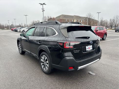 Used 2023 Subaru Outback Limited image 3