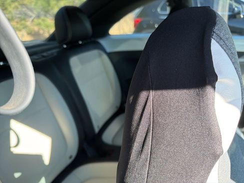 Used 2019 Volkswagen Beetle 2.0T SE image 6