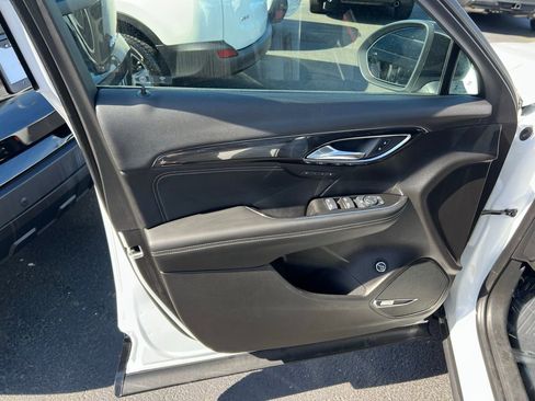 Used 2022 Buick Envision Essence w/ Technology Package I AWD/4WD image 10