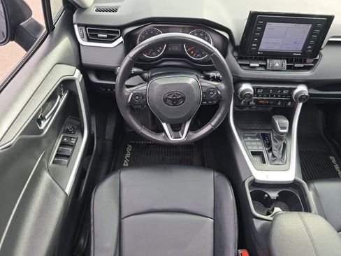 Used 2020 Toyota RAV4 XLE Premium image 23