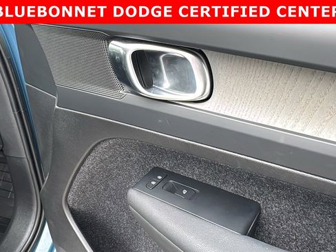 Used 2023 Volvo XC40 B5 Plus w/ Protection Package Premier image 30