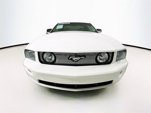 Used 2008 Ford Mustang GT image 2