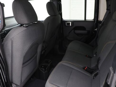 Used 2024 Jeep Gladiator Sport AWD/4WD image 12