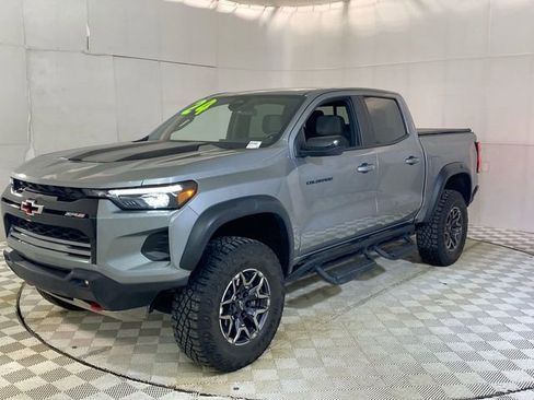 Used 2024 Chevrolet Colorado ZR2 w/ Safety Package image 14