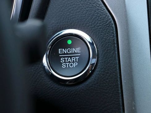Used 2020 Ford Fusion SE FWD image 13