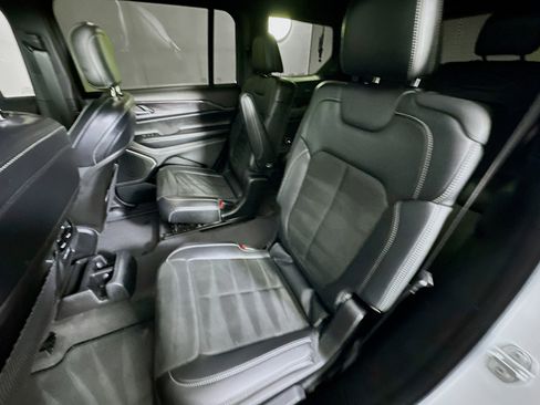 Used 2021 Jeep Grand Cherokee L Laredo RWD image 26