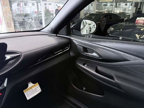 Used 2025 Buick Envista Sport Touring w/ Convenience I Package image 44