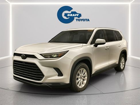 Used 2025 Toyota Grand Highlander AWD image 9