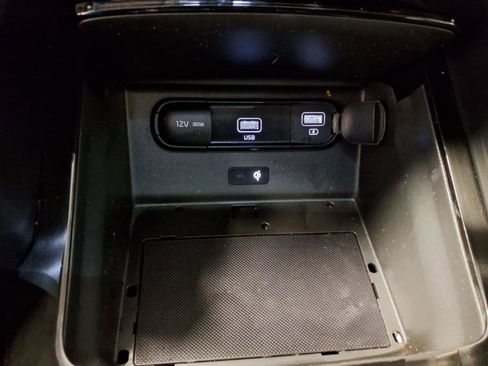 Used 2022 Kia Telluride SX w/ Nightfall Edition Package AWD/4WD image 16