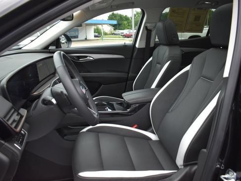 Used 2025 Buick Envision Sport Touring AWD/4WD image 16