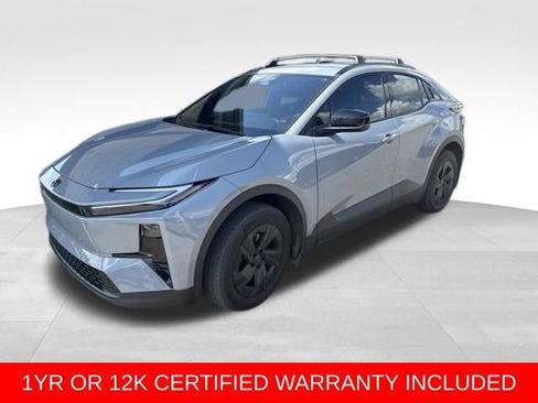Used 2026 Toyota C-HR AWD/4WD image 1
