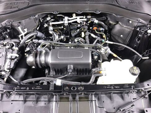 Used 2023 Ford Explorer XLT w/ Equipment Group 202A image 44