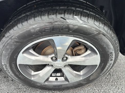 Used 2019 Jeep Cherokee Limited AWD/4WD image 33