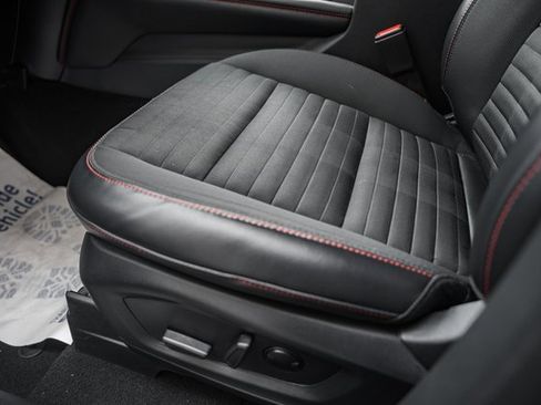 Used 2025 Ford Explorer ST-Line w/ ST-Line Street Pack image 35