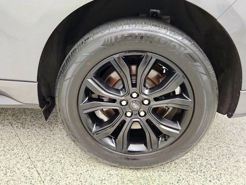 Used 2022 Ford Edge SE w/ Black Appearance Package AWD/4WD image 9
