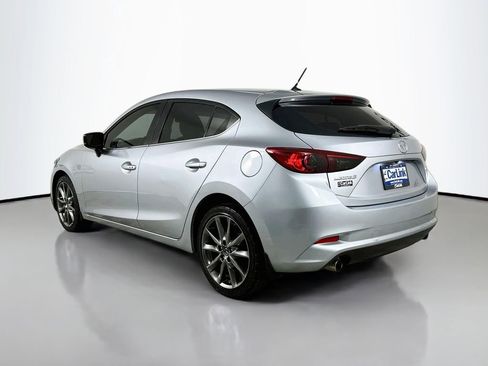 Used 2018 MAZDA MAZDA3 Touring FWD image 5