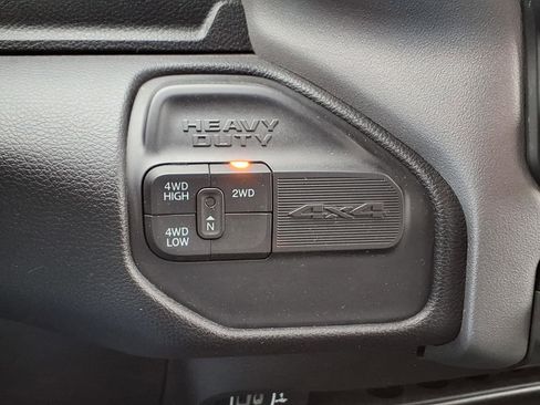 Used 2024 RAM 2500 Big Horn AWD/4WD image 12