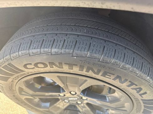 Used 2025 Chevrolet Equinox LT w/ Midnight Edition FWD image 7