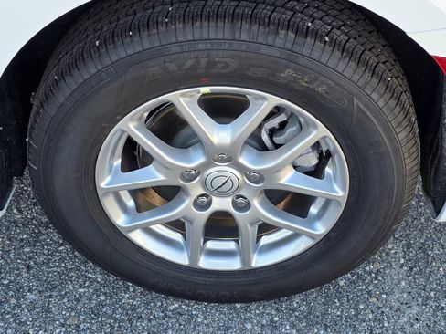 New 2026 Chrysler Pacifica Select FWD image 41