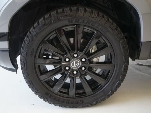 Used 2026 Lexus GX 550 w/ Accessory Package (2T) AWD/4WD image 27