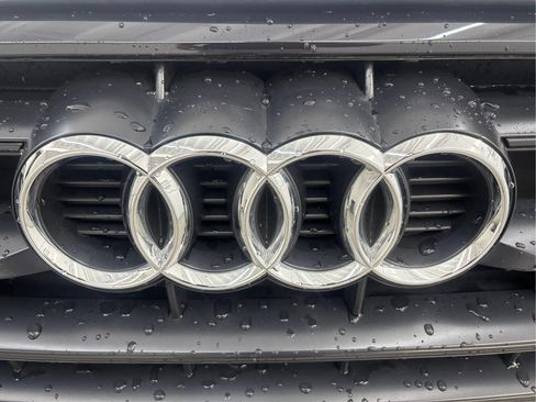 Used 2020 Audi Q5 2.0T Premium w/ Titanium Sport Package AWD/4WD image 34