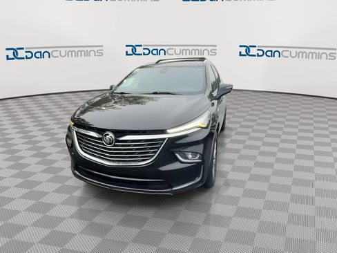 Used 2023 Buick Enclave Essence FWD image 3