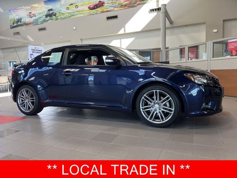 Used 2011 Scion tC FWD image 4