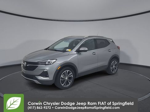 Used 2023 Buick Encore GX Essence FWD image 7