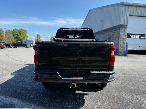 Used 2023 Chevrolet Silverado 2500 Custom w/ Custom Value Package AWD/4WD image 4