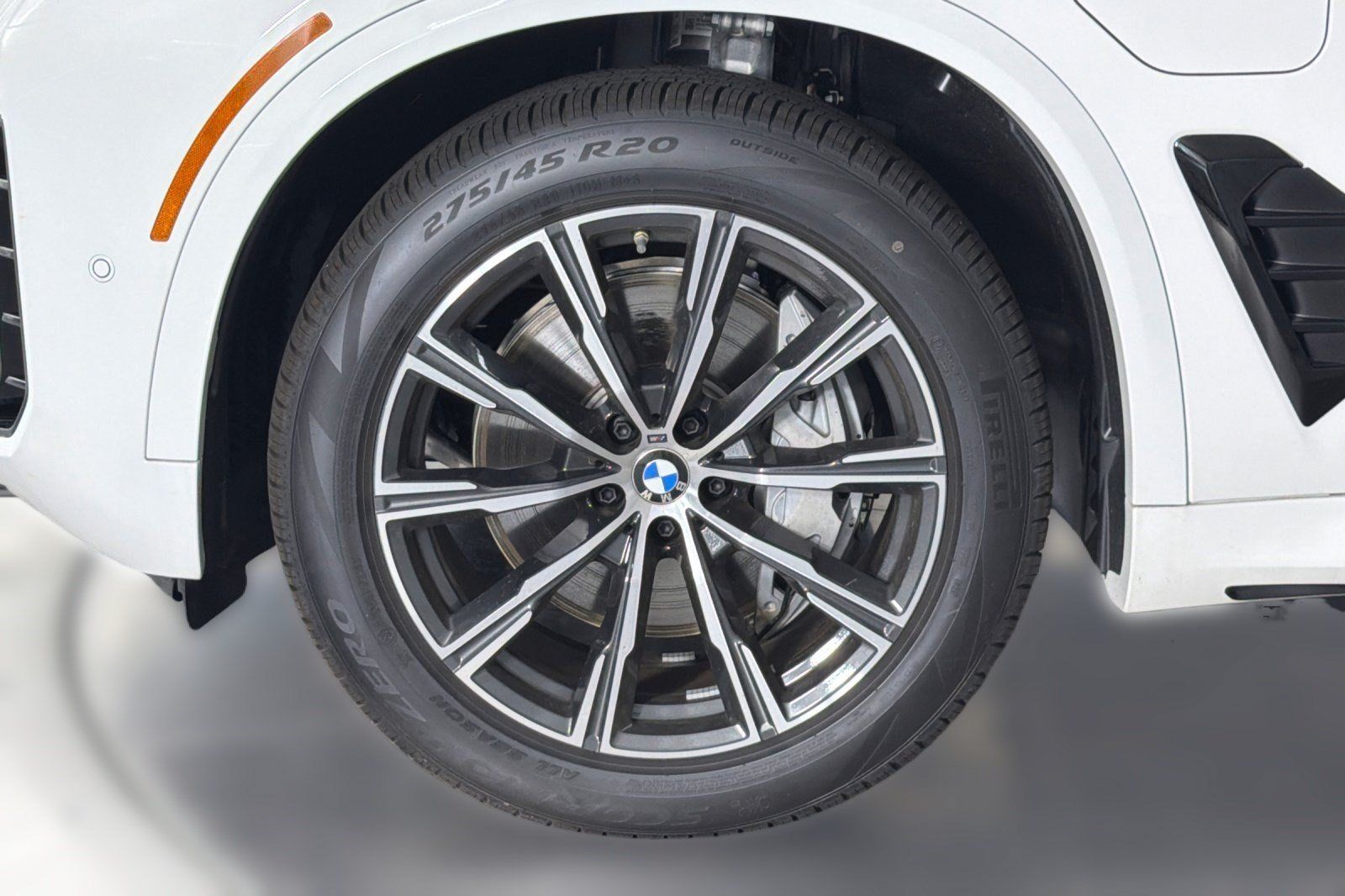 Used 2026 BMW X5 xDrive50e w/ M Sport Package AWD/4WD image 13