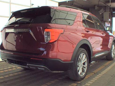 Used 2023 Ford Explorer XLT w/ Equipment Group 202A AWD/4WD image 3