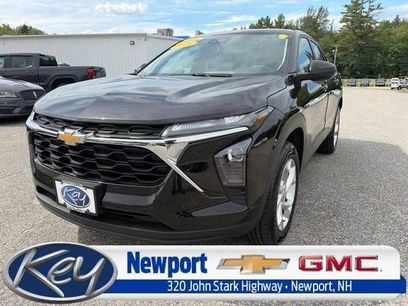 Used 2025 Chevrolet Trax LS w/ LS Convenience Package