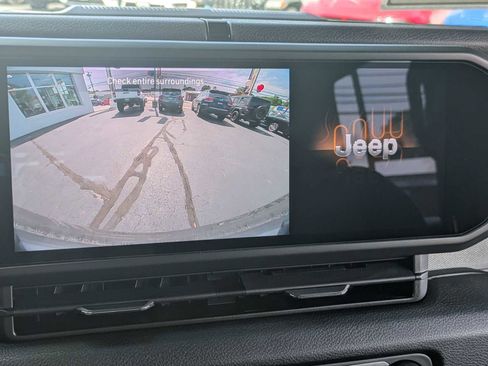 New 2025 Jeep Wrangler Sport S image 24