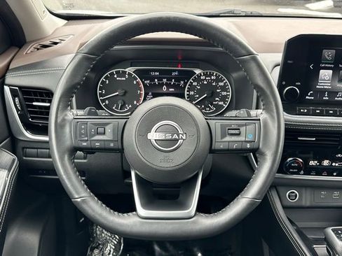 Used 2022 Nissan Rogue SL w/ SL Premium Package image 13