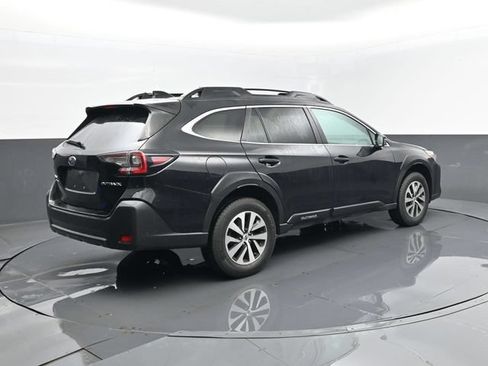 Used 2024 Subaru Outback Premium AWD/4WD image 24